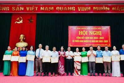 THAM DỰ HỘI NGHỊ TỔNG KẾT NĂM HỌC 2023 – 2024 VÀ TRIỂN KHAI NHIỆM VỤ NĂM HỌC 2024 – 2025 THAM DỰ HỘI NGHỊ TỔNG KẾT NĂM HỌC 2023 – 2024 VÀ TRIỂN KHAI NHIỆM VỤ NĂM HỌC 2024 – 2025