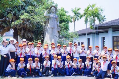 HOẠT ĐỘNG TRẢI NGHIỆM “HÀNH TRÌNH VỀ ĐỊA CHỈ ĐỎ”