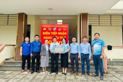 ỦNG HỘ ĐỒNG BÀO MIỀN TRUNG BỊ THIỆT HẠI DO LŨ LỤT