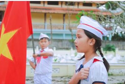 Video dự thi “Hát quốc ca tại các địa chỉ đỏ” Video dự thi “Hát quốc ca tại các địa chỉ đỏ”