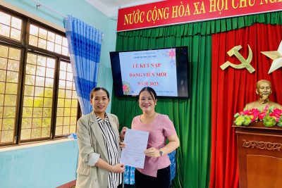 LỄ KẾT NẠP ĐẢNG VIÊN MỚI LỄ KẾT NẠP ĐẢNG VIÊN MỚI