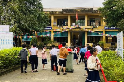 HOẠT ĐỘNG DỌN VỆ SINH HÀNG NGÀY CỦA THẦY VÀ TRÒ TRƯỜNG TH TỊNH GIANG HOẠT ĐỘNG DỌN VỆ SINH HÀNG NGÀY CỦA THẦY VÀ TRÒ TRƯỜNG TH TỊNH GIANG